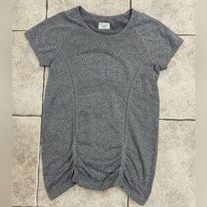Athleta Women's Short Sleeve Scrunch Tee Shirt Gray Fitted Athletic Sporty large